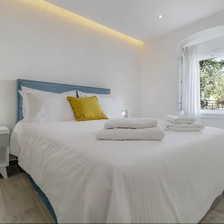 Agisilaos Apartman *